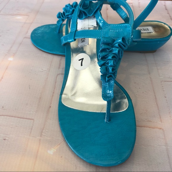 Lucky Brand Womens Brynn Flat Thong Sandals in Blue (White/Turquoise) | Lyst